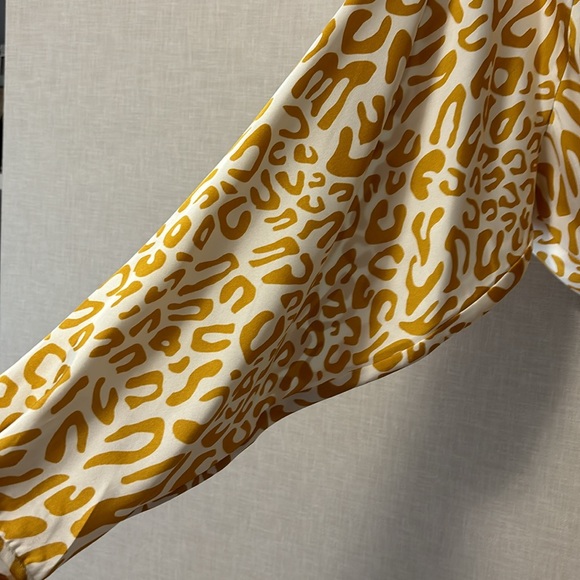 NWOT Rebecca Minkoff Angelina leopard blouse. - Picture 3 of 7